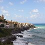 Küste von Cefalù mit Blick auf Dom